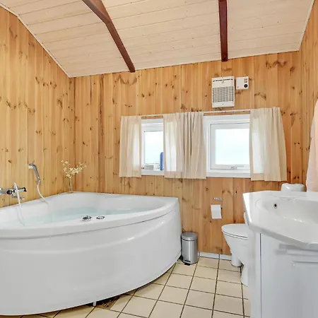 Splendida Casa A Sjølund Con Cucina Sjolund